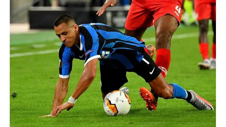 Alexis contra Bayer Leverkusen.