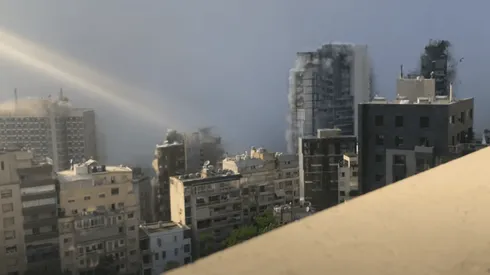 Las imágenes muestran el destructor paso de la onda expansiva en Beirut