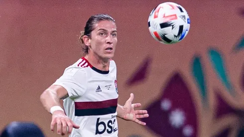 El defensor erró un despeje y metió el balón en arco propio, ocasionando la derrota de su escuadra ante los de Sampaoli.