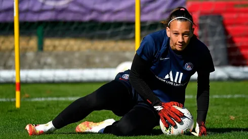 La chilena y el PSG cayeron por 4-3 en tanda de penales antes Olympique de Lyon en la final de la Copa de Francia.