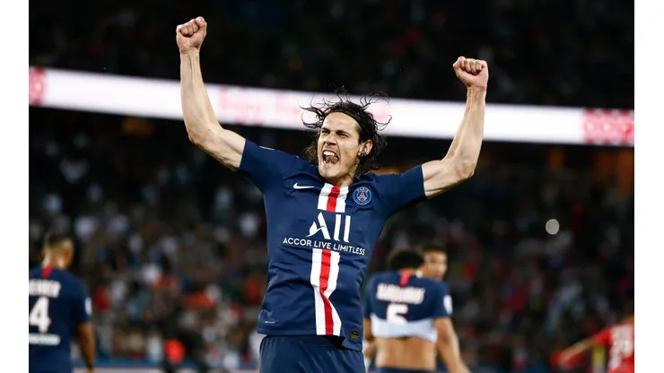 El Benfica va por Cavani