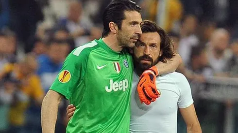 Buffon recibió de manera especial a Pirlo como nuevo DT de la Juventus