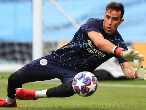 Prensa española: "Bravo, la veteranísima opción de Betis"