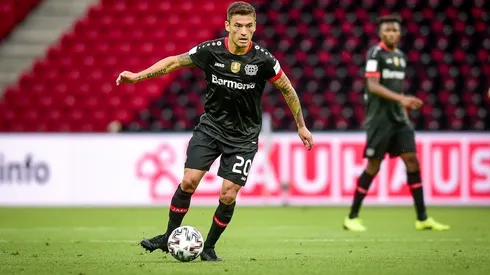 Charles Aránguiz se ha convertido en pieza vital del Bayer Leverkusen, que ahora deberá prescindir del Príncipe en la Europa League