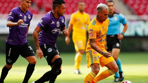 Eduardo Vargas ante el Mazatlán