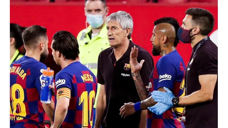 Barcelona ratificó a Quique Setién como su técnico