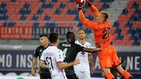 Gary Medel en el Bologna-Torino.