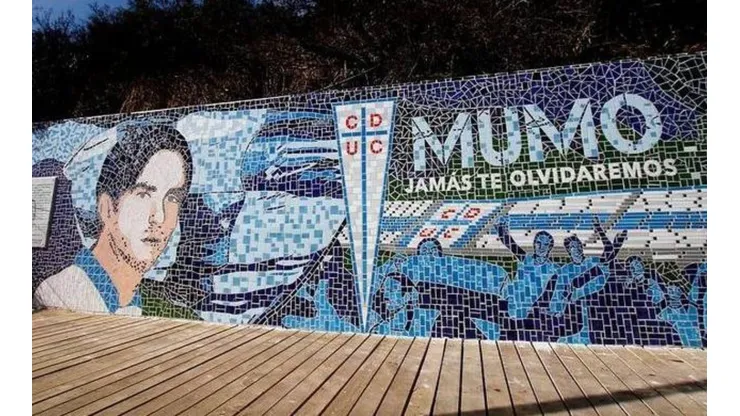 Hinchas cruzados quieren que el club retire la camiseta 14 en homenaje a Raimundo Tupper Lyon.