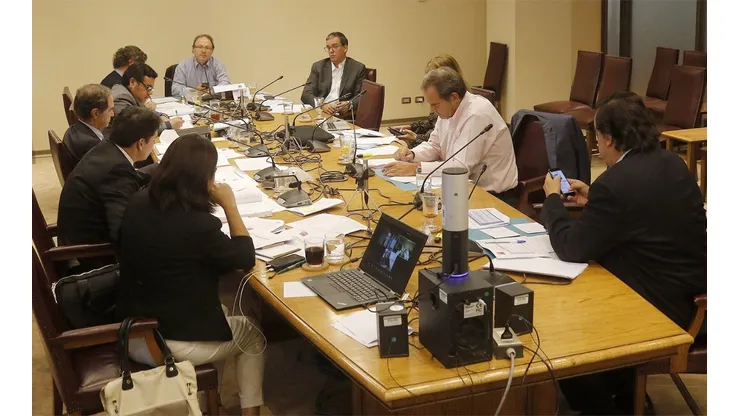 La sesión será por teleconferencia.