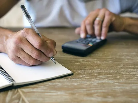 Calcula tu ingreso promedio para ver si podrás acceder a los beneficios de clase media