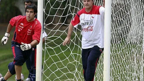 Claudio Bravo y Marcelo Bielsa en la selección chilena