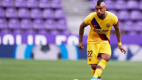 Arturo Vidal se la juega junto al Barcelona en un partido para no perder la ilusión en la Liga de España.