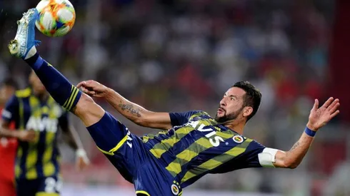 Mauricio Isla se acerca al fútbol español para jugar en Betis