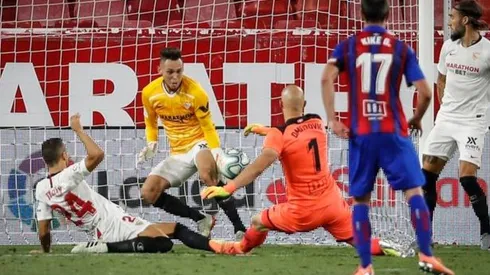 Lucas Ocampos fue la gran figura al anotar y salvar al Sevilla ante Eibar