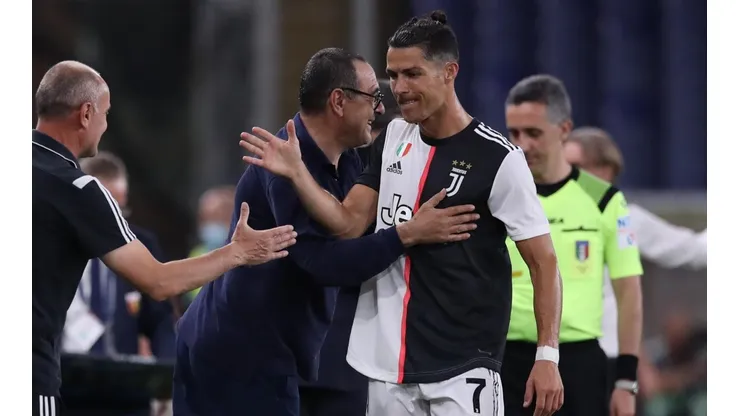Nueva polémica entre Ronaldo y Sarri amarga la victoria de Juventus.