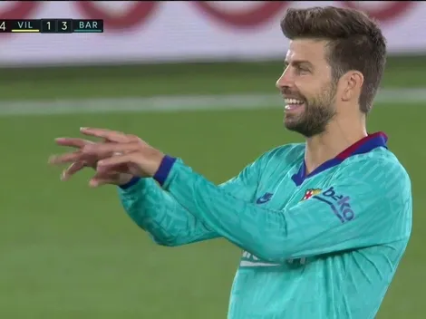 Gerard Pique se burla del VAR en pleno partido del Barcelona