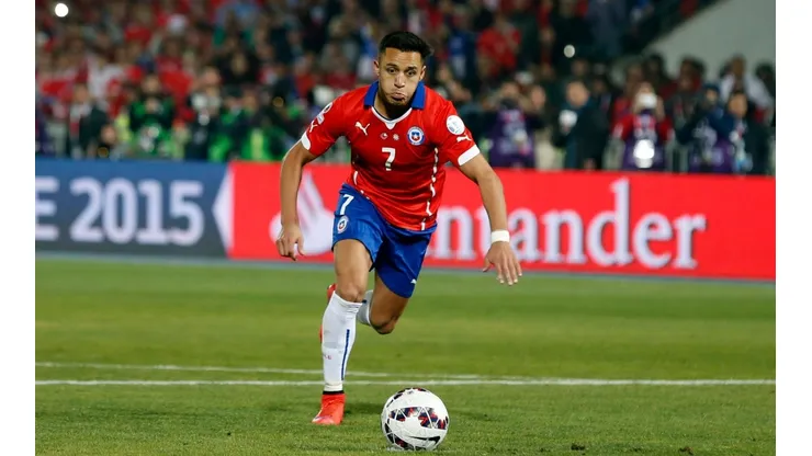 Alexis Sánchez se encamina a anotar el penal más importante de la historia de la selección chilena: inolvidable