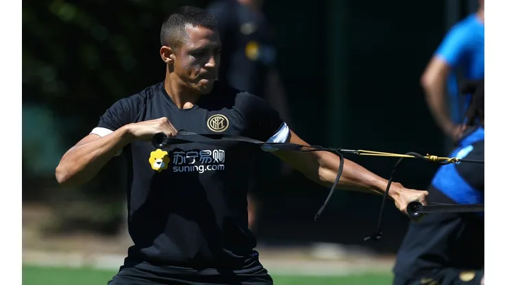 Alexis Sánchez salta a la cancha con el Inter de Milán para seguir a la caza de la Juventus en la Serie A.