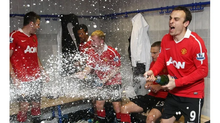 El ex utilero del Manchester United, Albert Morgan, reveló el día en que el camarín de Sir Alex Ferguson se inundó en heces y volvió loco a Dimitar Berbatov