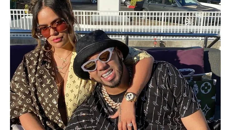 Karol G y Anuel AA ya van a cumplir alrededor de dos años juntos.