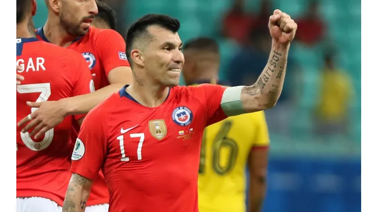 Gary Medel denunció en redes sociales a delincuentes que se hacen pasar por él