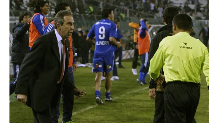 La furia de Pelusso en el duelo de la U vs Alianza Lima en 2010.