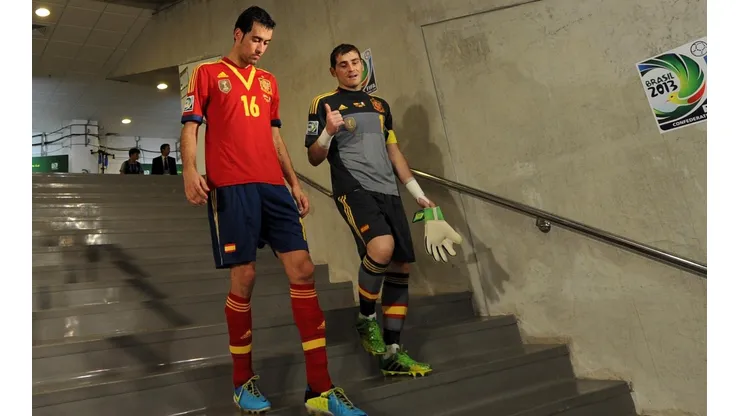 Sergio Busquets e Iker Casillas en la Copa Confederaciones 2013