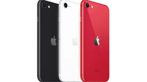 El nuevo iPhone SE viene en colores rojo, blanco y negro.