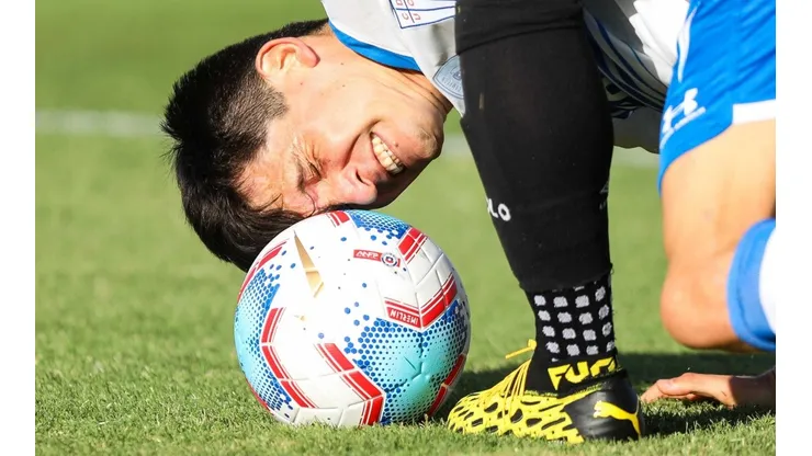 Alfonso Parot es titular inamovible en Universidad Católica