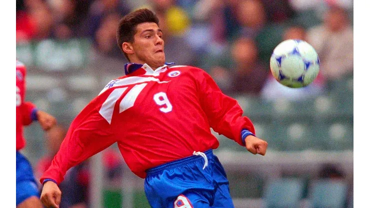 Marcelo Vega en la Roja en un partido ante Irán.