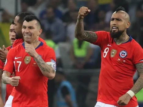 #TodosConLaCamiseta: Vidal y Medel inician campaña con la Cruz Roja
