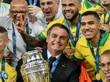Dani Alves le tira las orejas a Bolsonaro por el coronavirus