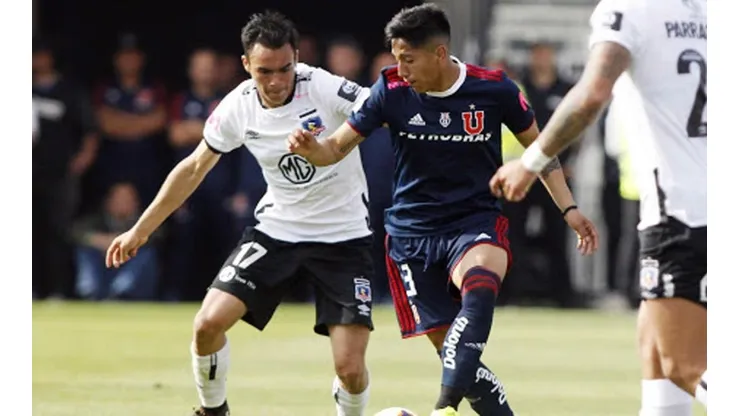 Moya en cancha contra Colo Colo.