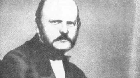 Ignaz Semmelweis o cómo evitar contagios lavándose las manos.