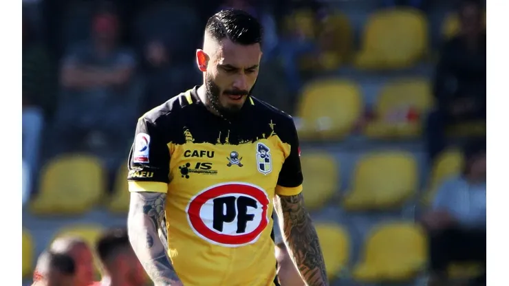 Mauricio Pinilla falló la pena máxima en La Calera