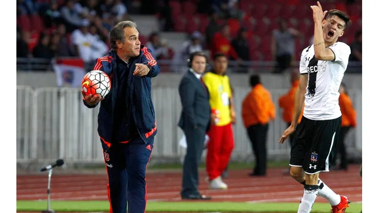 Martín Lasarte dirigiendo a la U en la final de la Copa Chile ante Colo Colo