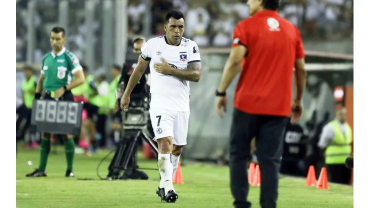 Esteban Paredes estará dos meses y once partidos fuera en Colo Colo