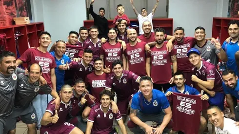 El plantel de La Serena con la nueva polera.