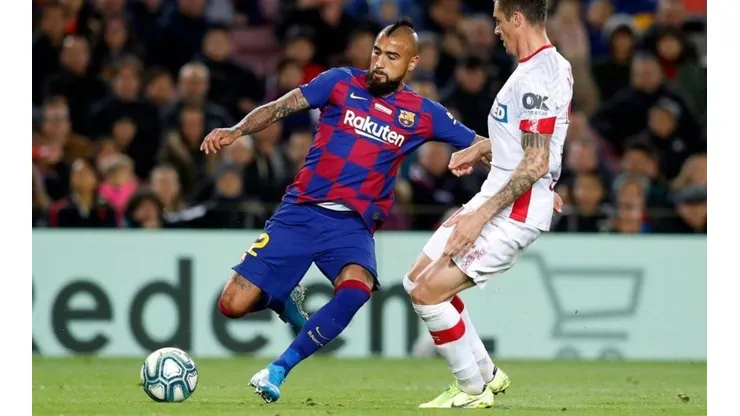 Arturo Vidal solo fue titular ante Slavia Praga en Barcelona, en la presente Champions League