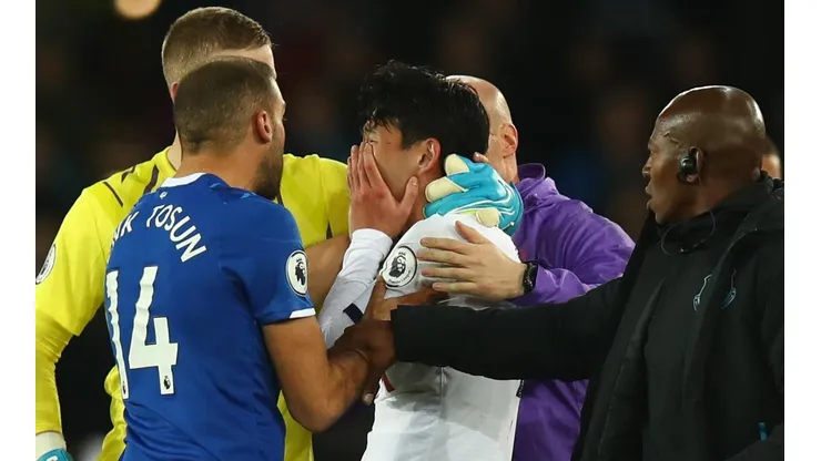 Son llora tras lesionar a André Gomes.