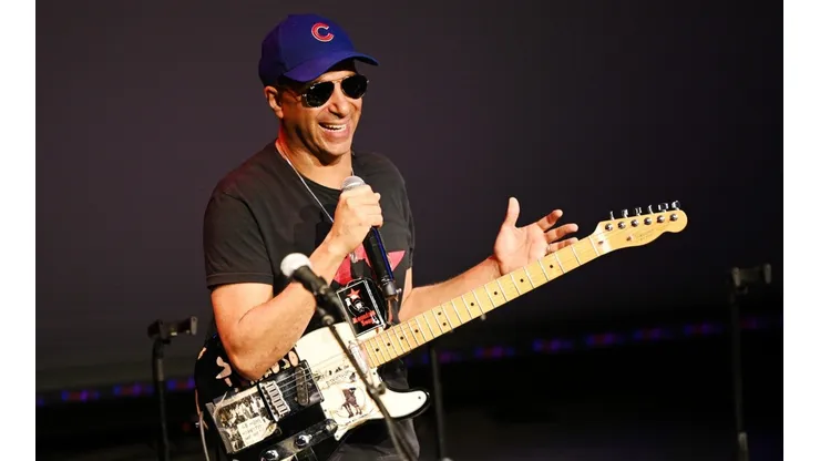 Tom Morello se cuadra con Chile.