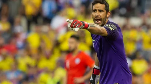 Bravo fue titular en el partido de Chile ante Colombia.