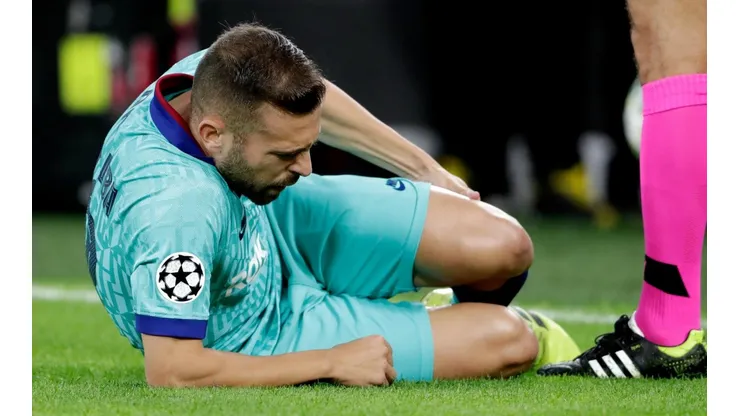 Jordi Alba, fuera por lesión.