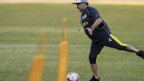 Maradona encontró trabajo este jueves.