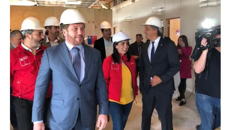 Alejandro Domínguez estuvo acompañado de autoridades nacionales.