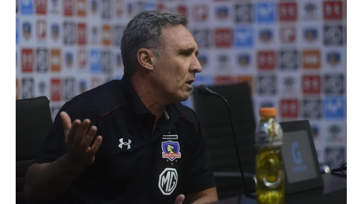 Espina le pone llave al plantel de Colo Colo.