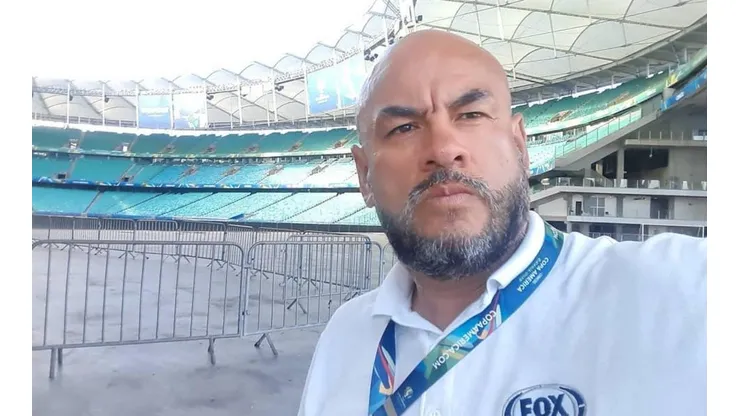 Peter Arévalo arruga mucho la frente