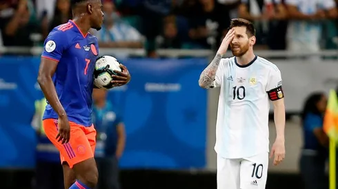 Colombia le pega a Argentina y Messi.