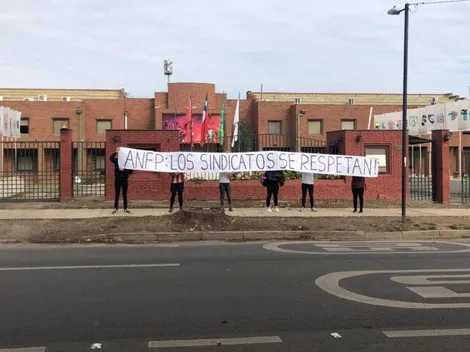 Rompe huelgas: hinchas protestan contra la ANFP
