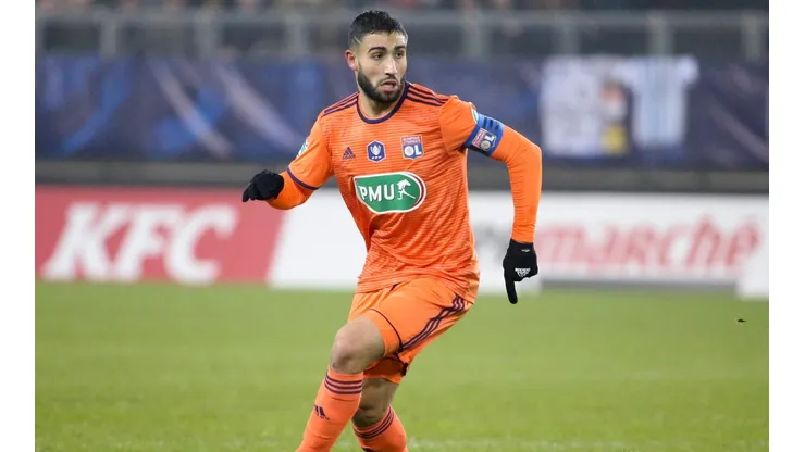Olympique de Lyon confirma que Fekir se va del club